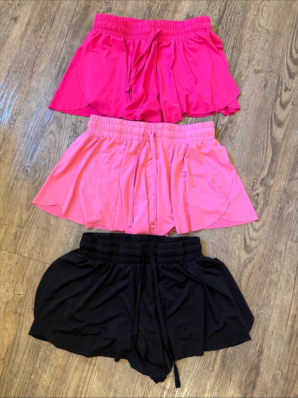 btween Girls' 3-Pack Skorts in Hot Pink, Light Pink & Black